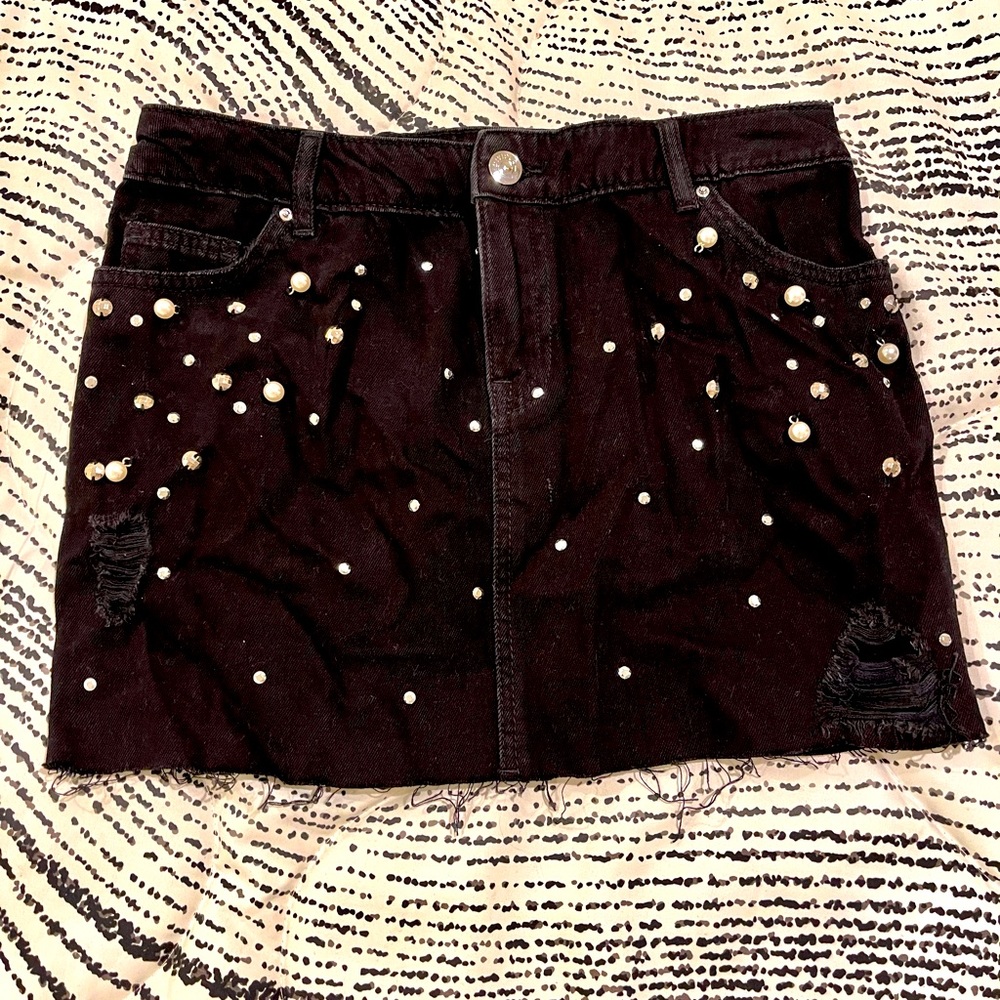 H&M black denim skirt with pearls Size 6